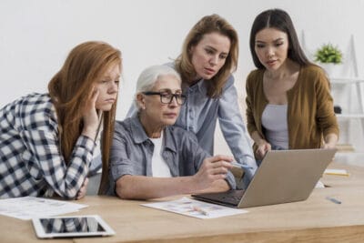 Etarismo no ambiente de trabalho
